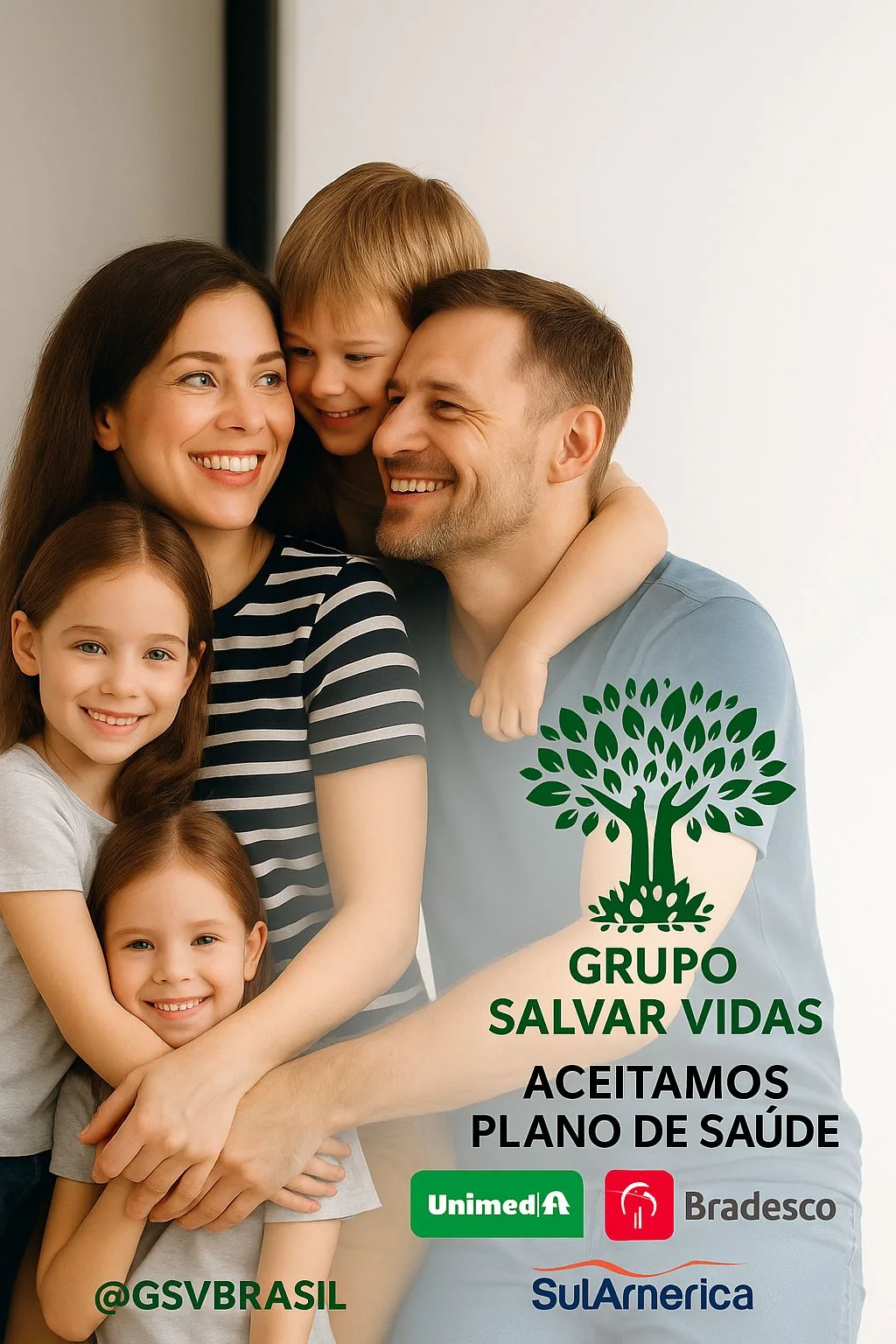 Família em arte institucional do Grupo Salvar Vidas sobre planos de saúde